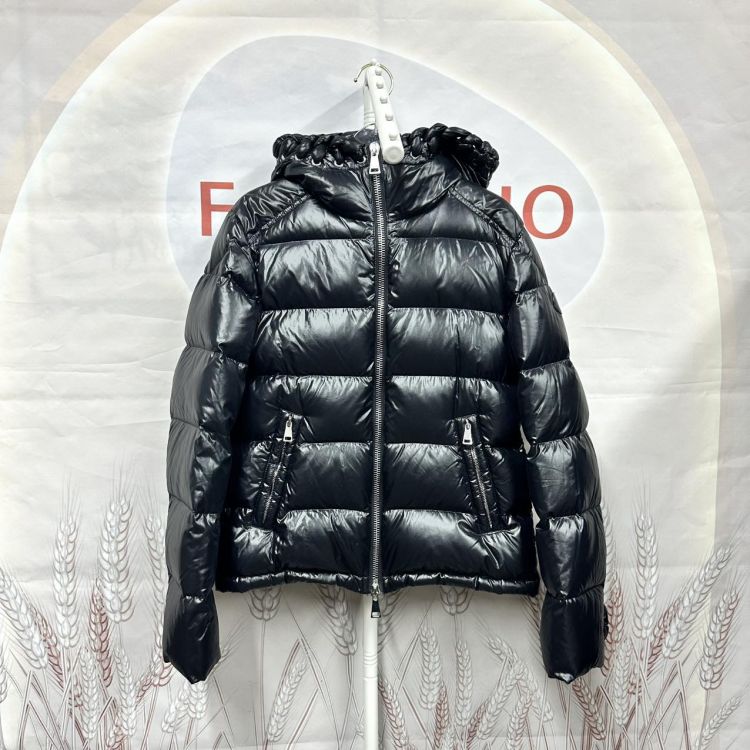 MONCLER/羽绒服/95新/聚酰胺纤维/[251207MY2F]