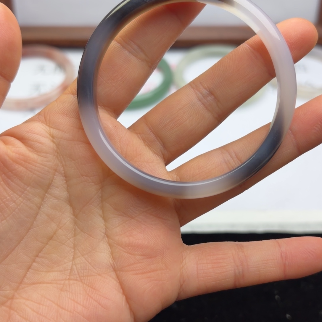 石英质玉未镶嵌手镯