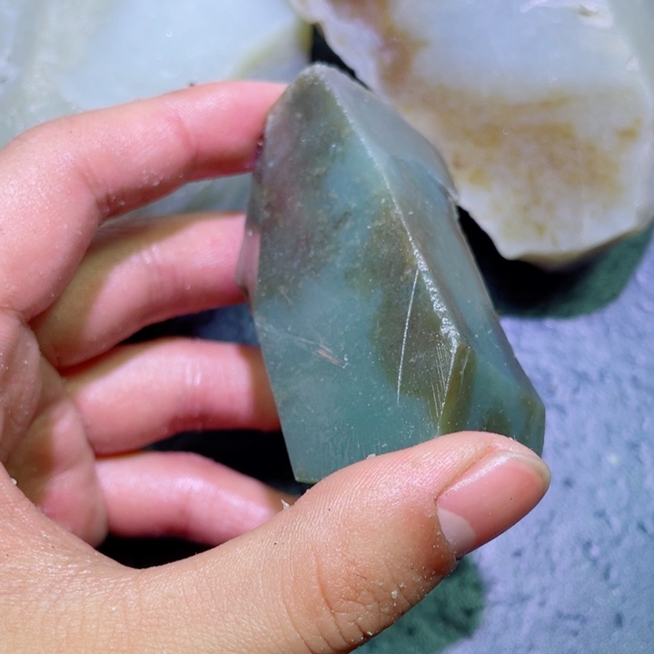 和田玉未镶嵌珠宝半成品