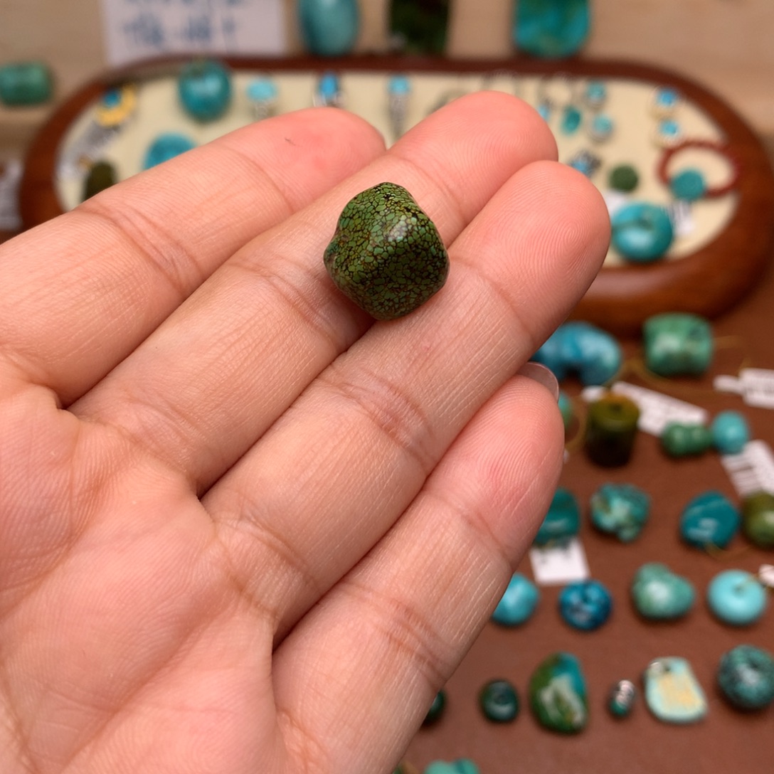 未镶嵌绿松石珠宝奇石