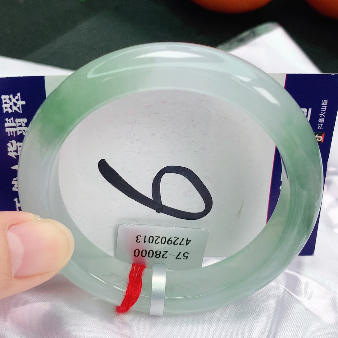 翡翠手镯未镶嵌缅甸天然A货翡翠