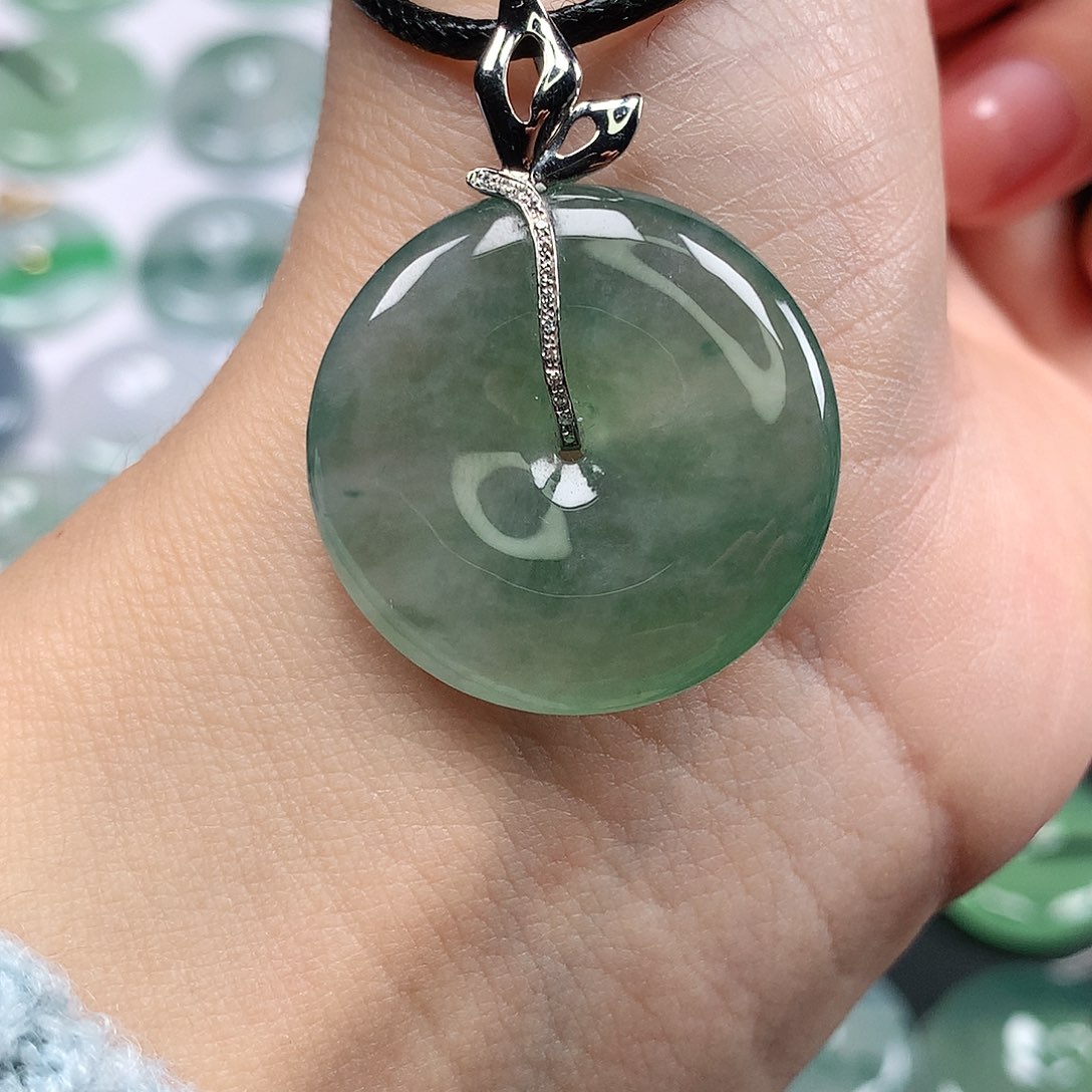 翡翠颈饰18K金镶嵌平安