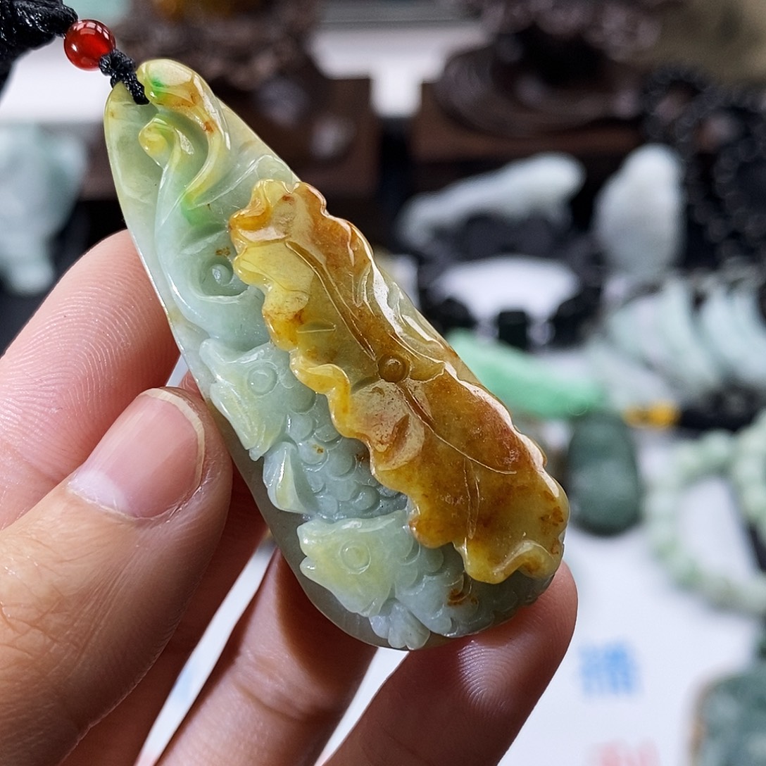 翡翠未镶嵌颈饰缅甸翡翠a货 荷叶鱼