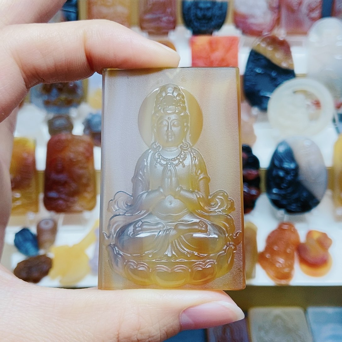 玛瑙/玉髓颈饰未镶嵌彭*生