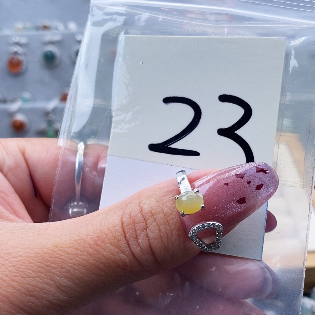 翡翠未镶嵌戒指缅甸