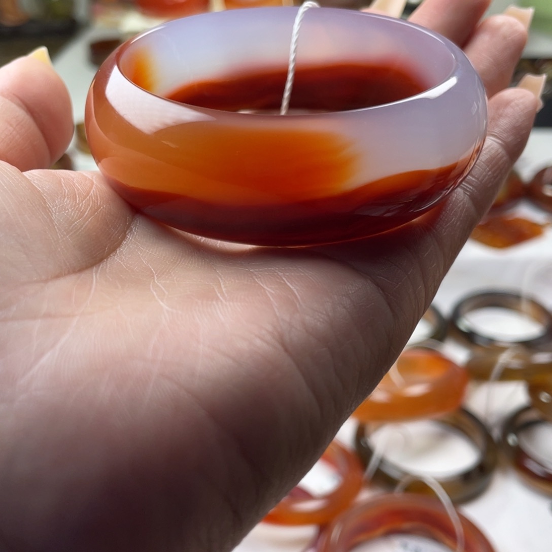 玛瑙/玉髓手镯未镶嵌