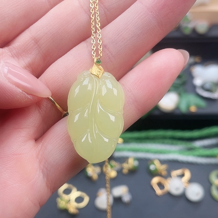 颈饰未镶嵌和田玉