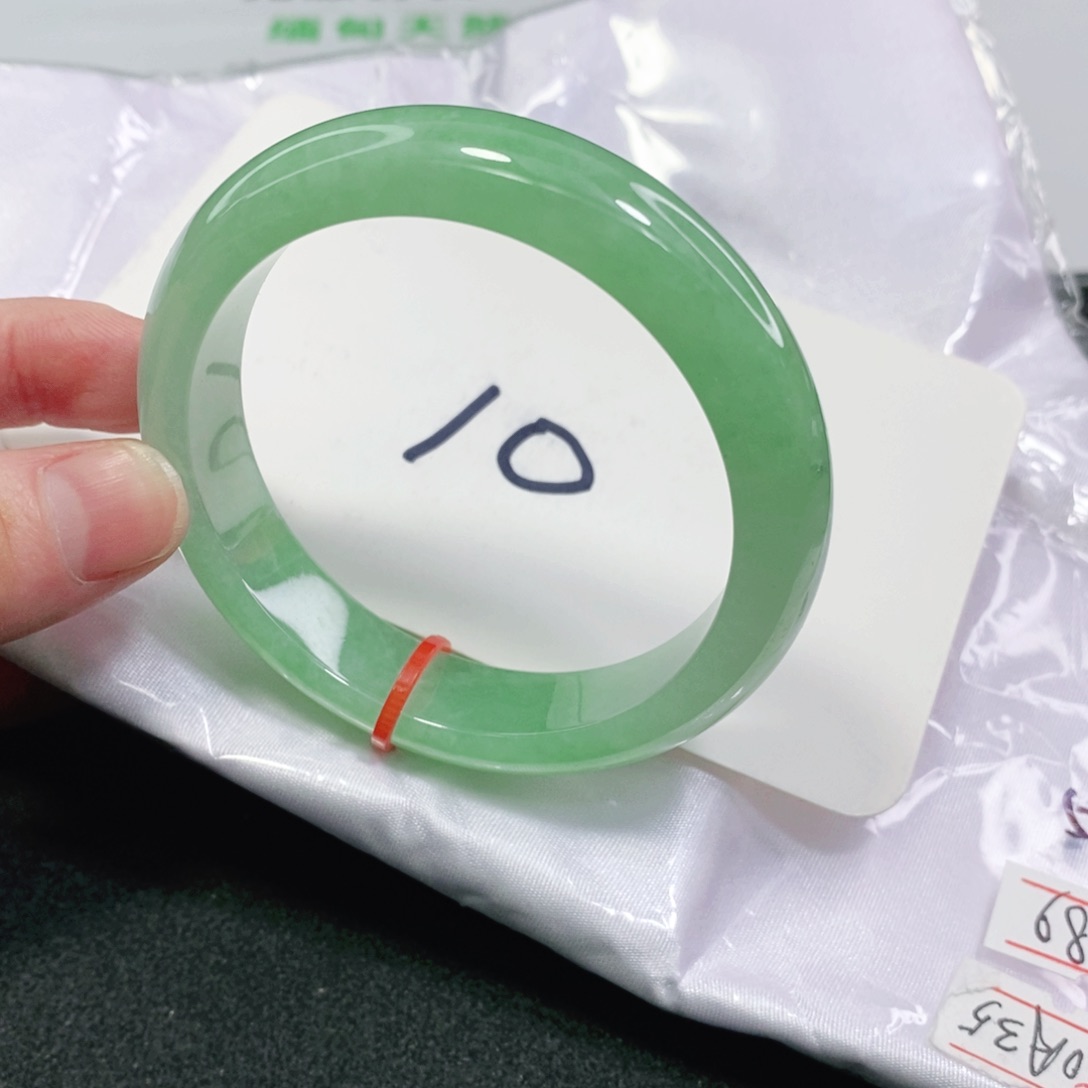 翡翠手镯未镶嵌52535253525352