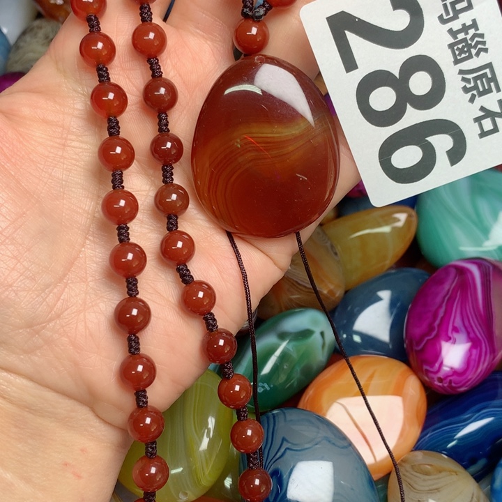 玛瑙/玉髓颈饰未镶嵌