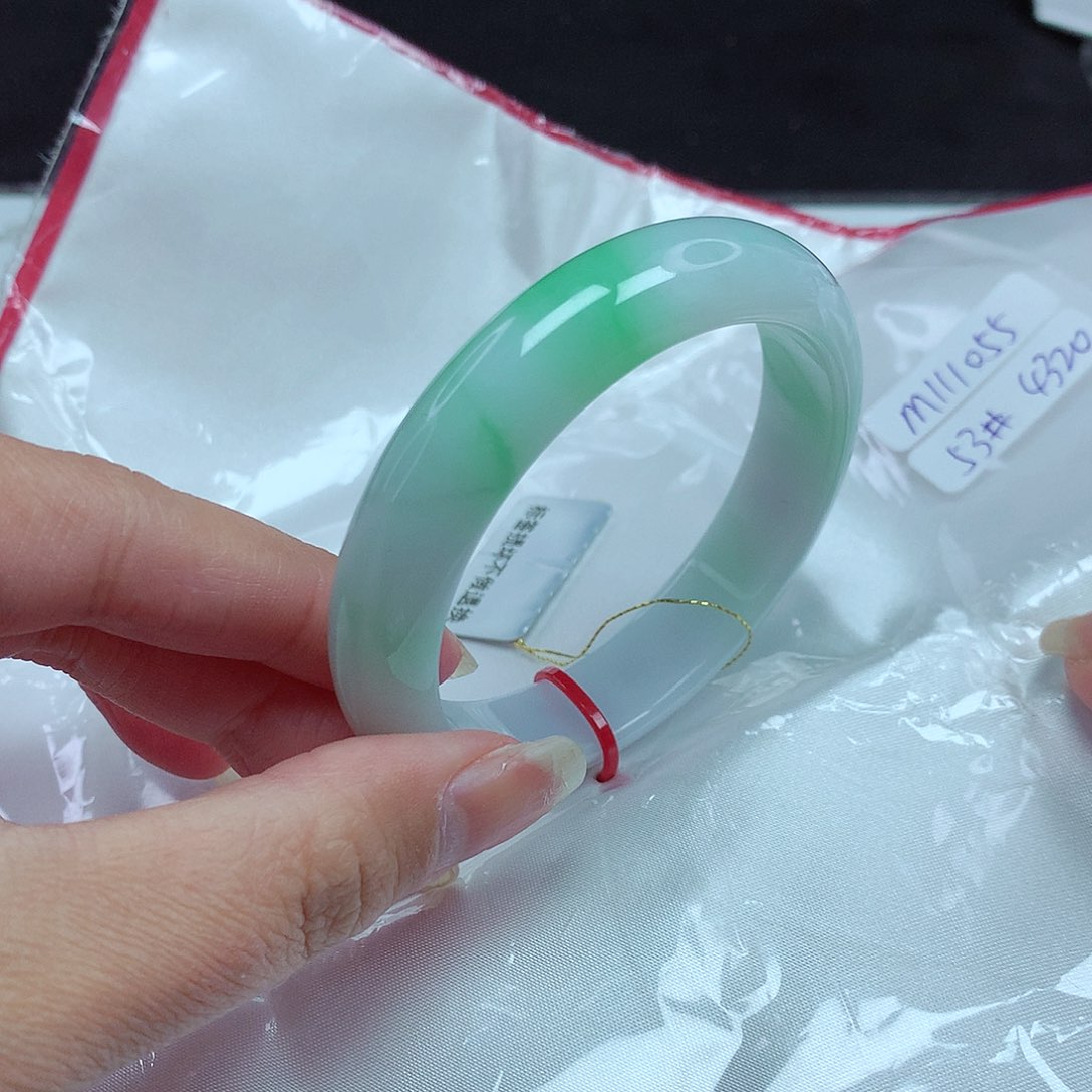 翡翠手镯未镶嵌53圈055