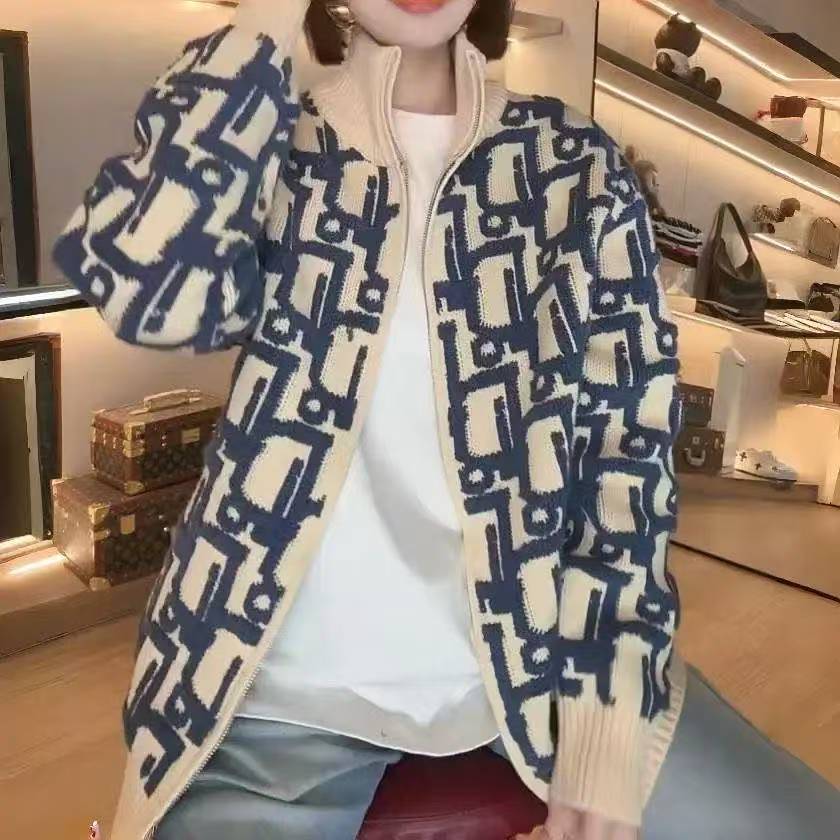 C15运动毛衣春秋冬季秋季针织衫短款印花百搭刺绣针织