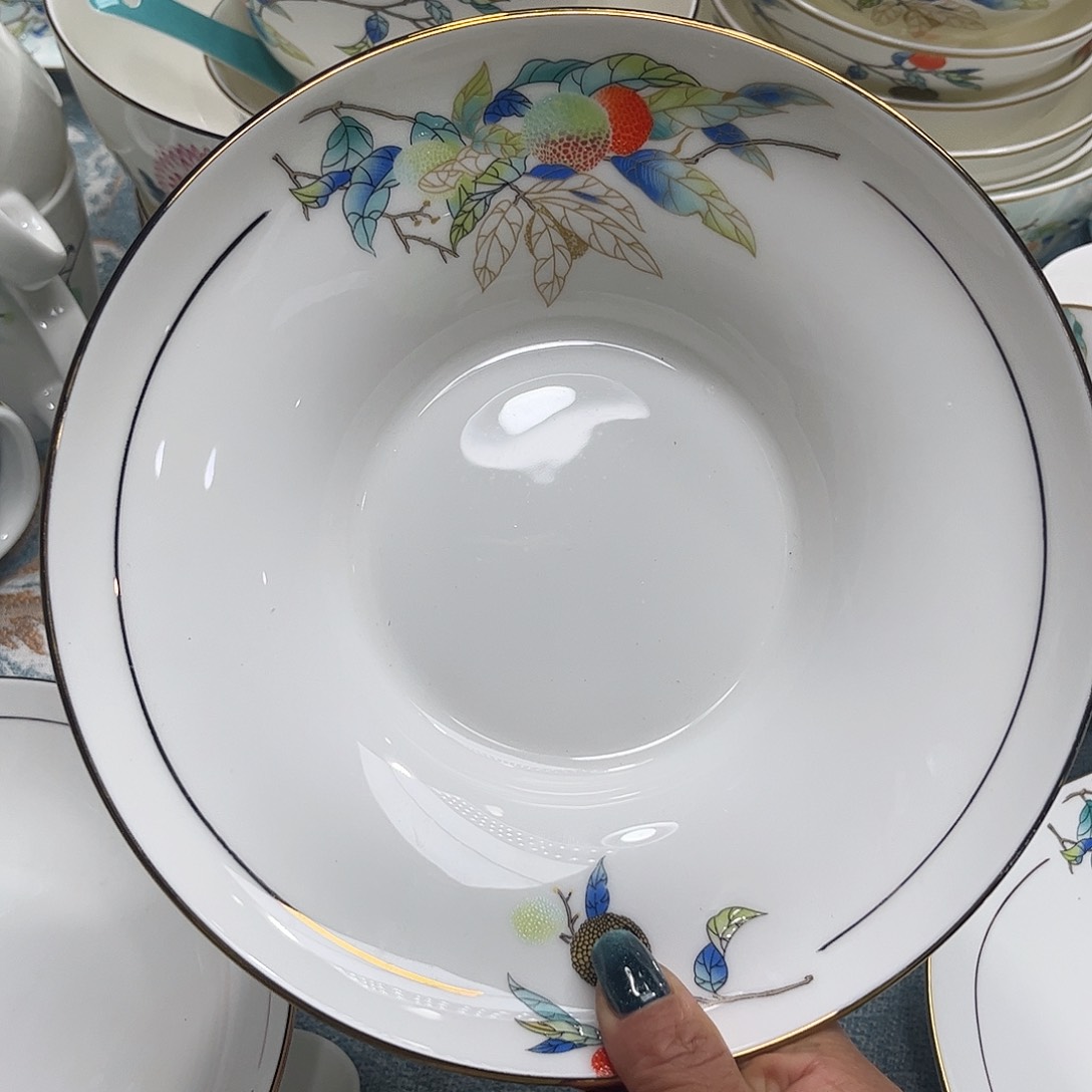 瓷片荔枝草帽深盘两个