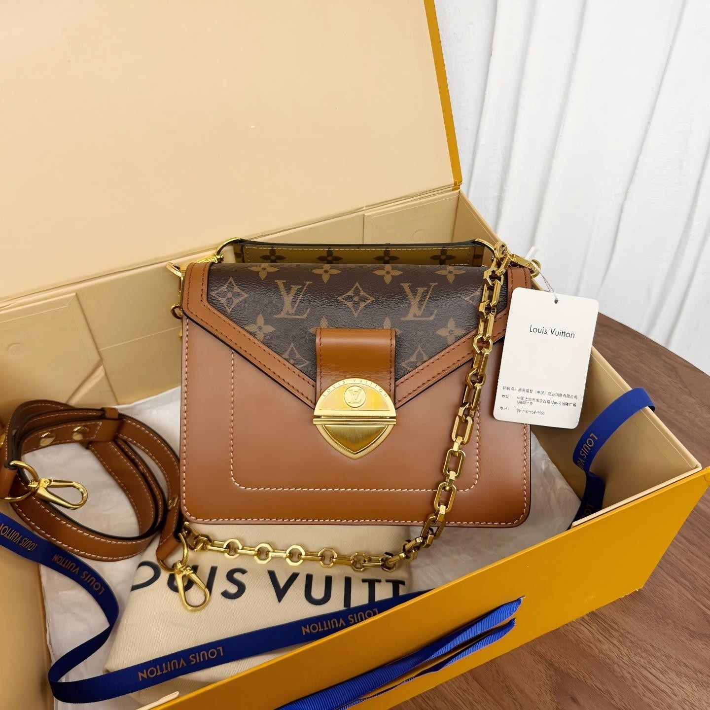 99新 LouisVuitton/路易威登 /夏vv1201/斜挎包/18139849
