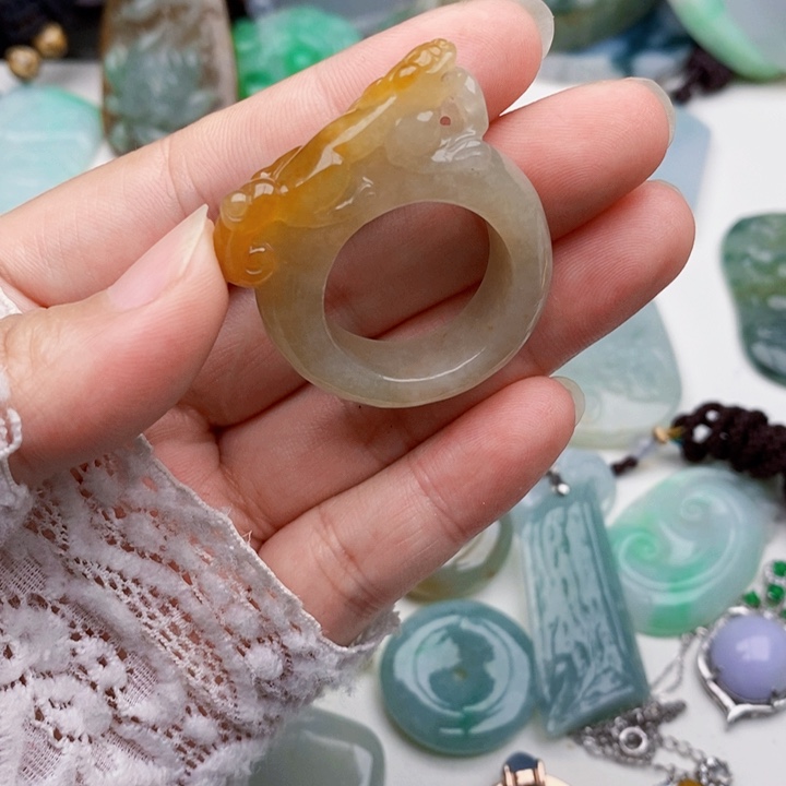 颈饰未镶嵌翡翠南****品貔貅戒指