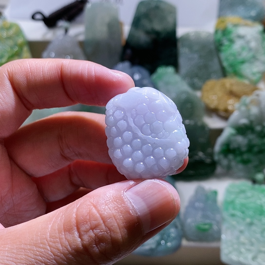 【闪购商品】翡翠颈饰未镶嵌葡萄