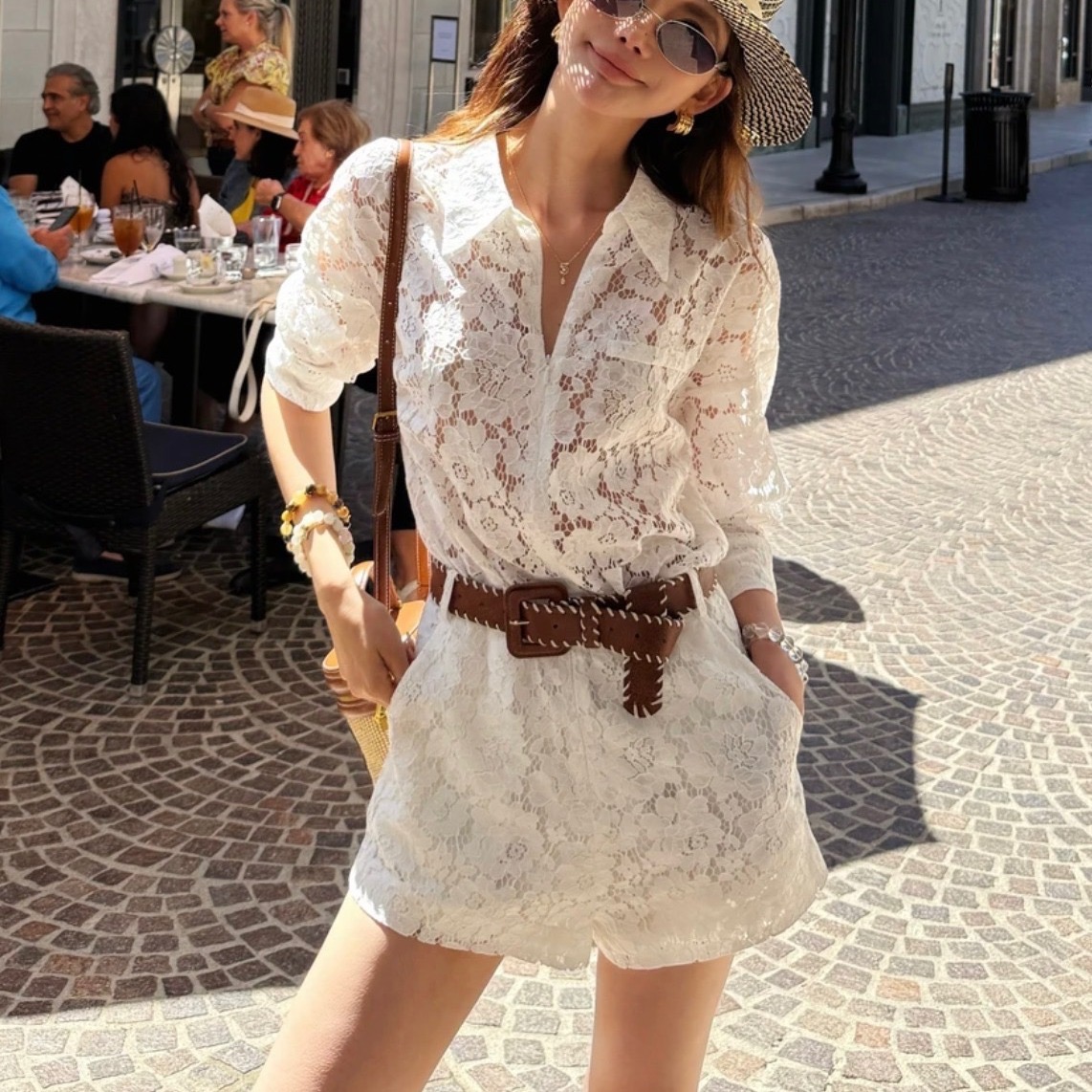 【现货+运费险】摩登蕾丝连体裤夏季小香风白色镂空法式连体裤