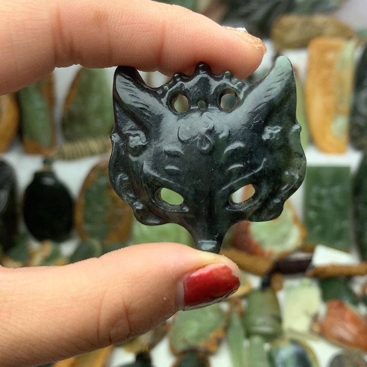 岫岩河磨玉（透闪石质玉）挂件未镶嵌