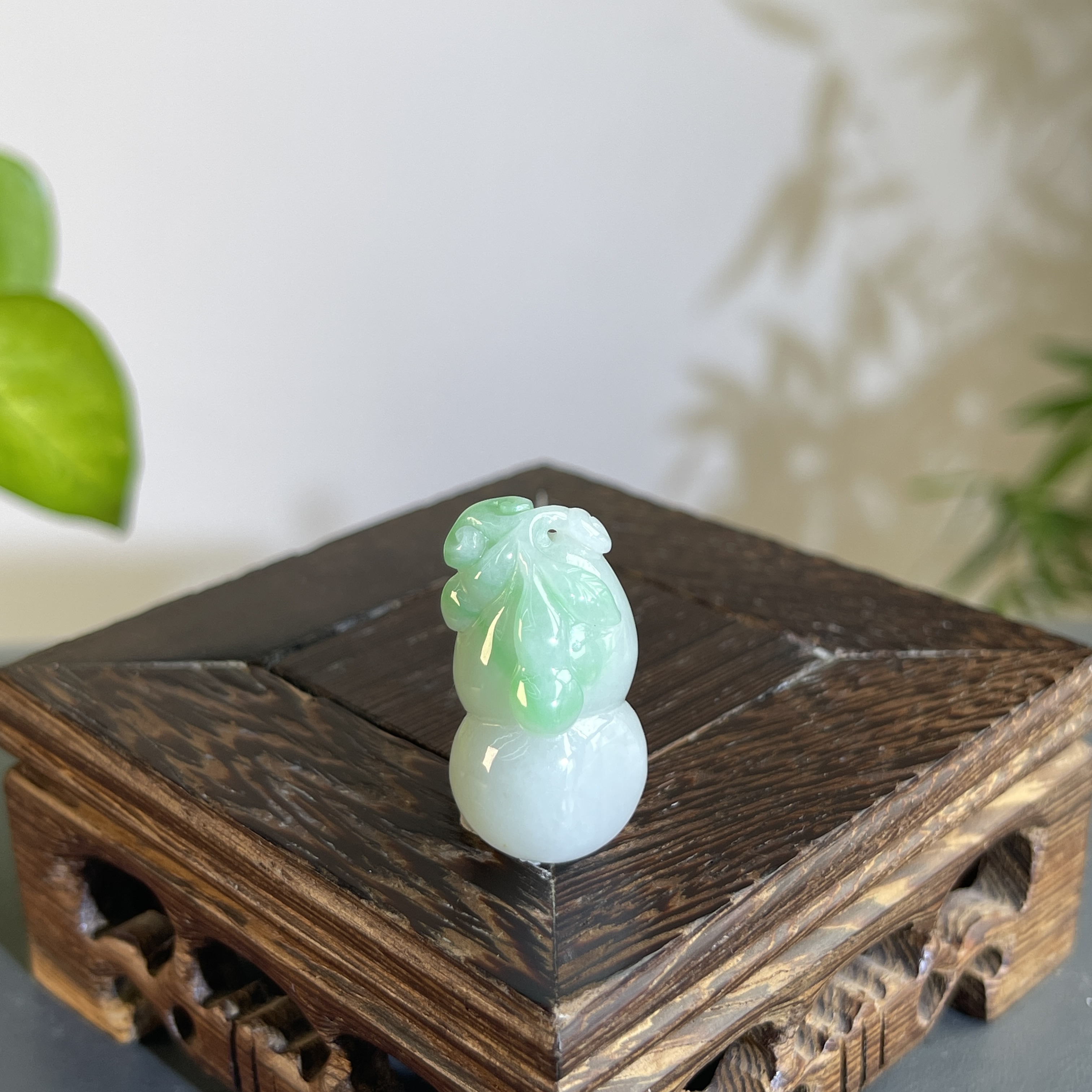 JCW03-019 天然翡翠缅甸A货 葫芦