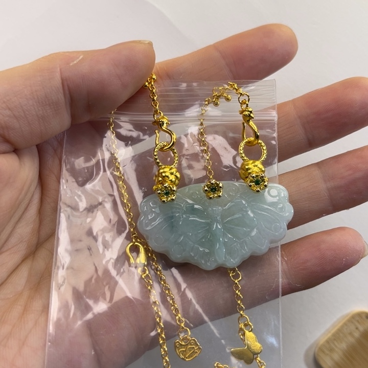 翡翠吊坠(赠链)未镶嵌代编织