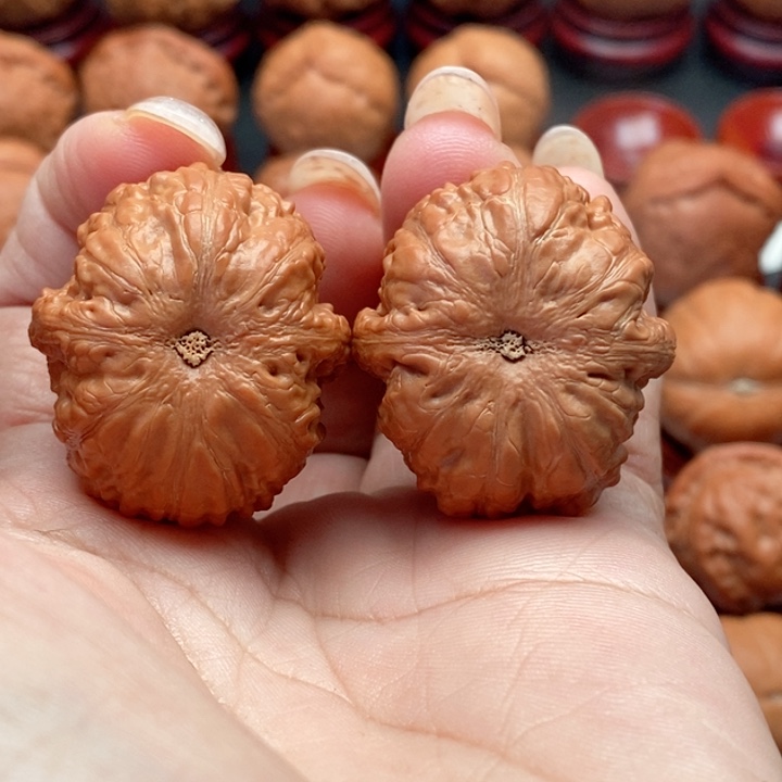 把件文玩核桃麒麟墎
