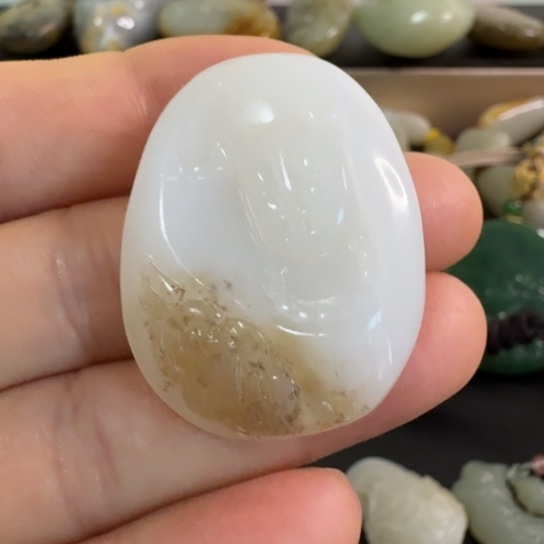 和田玉（糖玉）未镶嵌颈饰