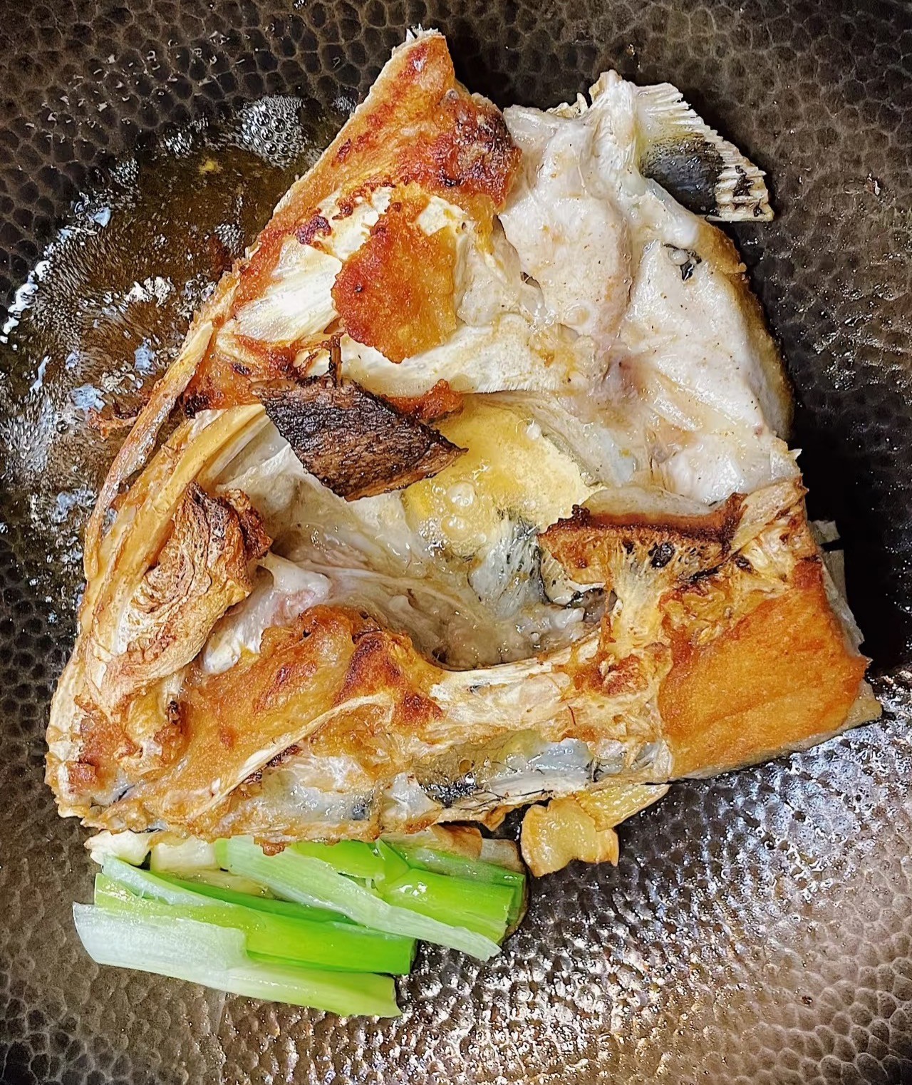 农家现炸野生大鱼头鲽鱼头
