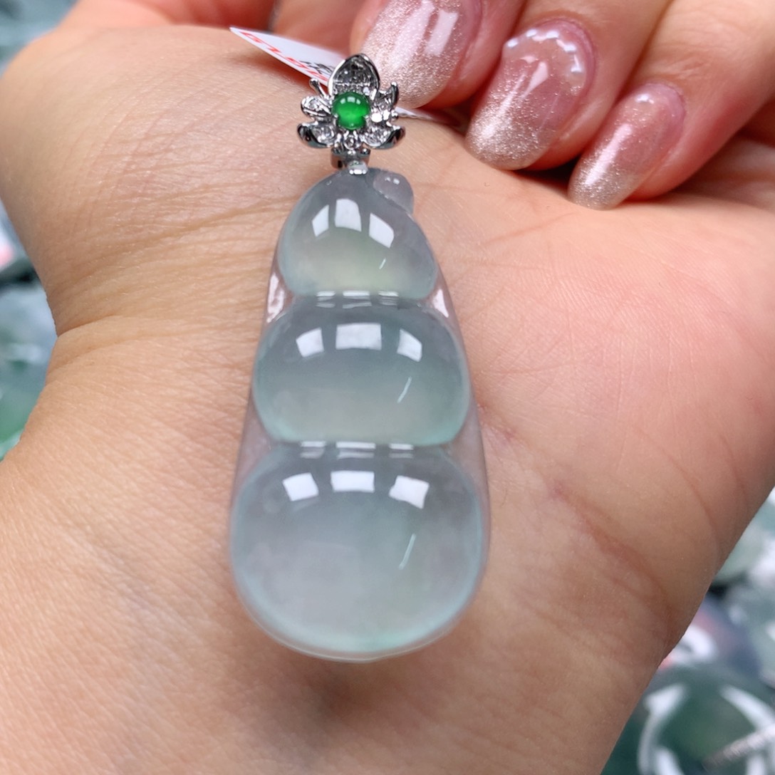 翡翠颈饰18K金镶嵌天然翡翠