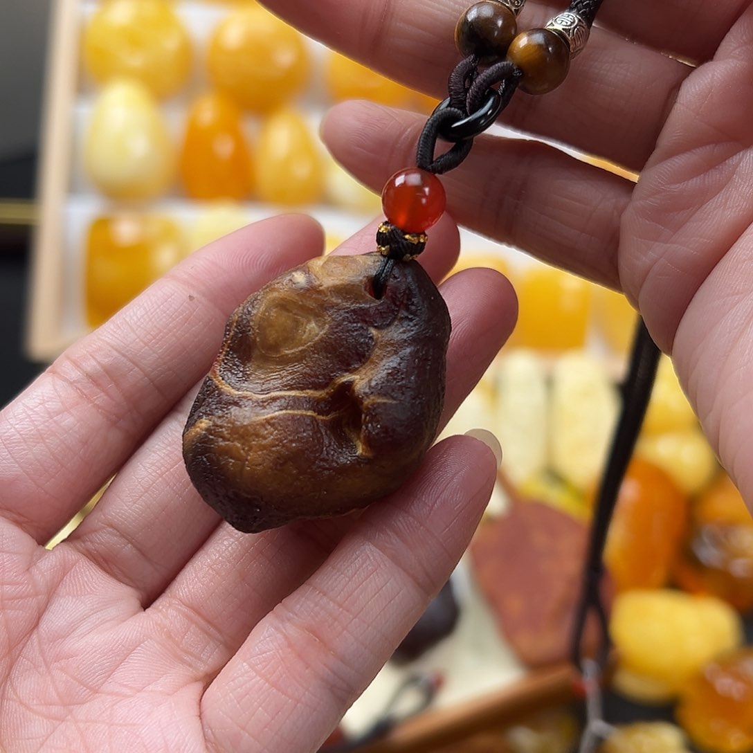 蜜蜡颈饰未镶嵌自**在蜜蜡