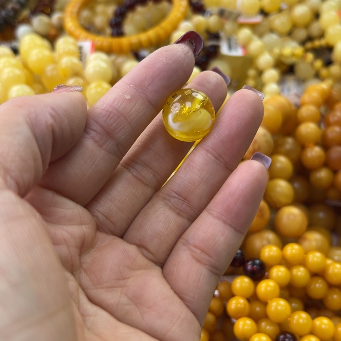 琥珀珠宝奇石未镶嵌