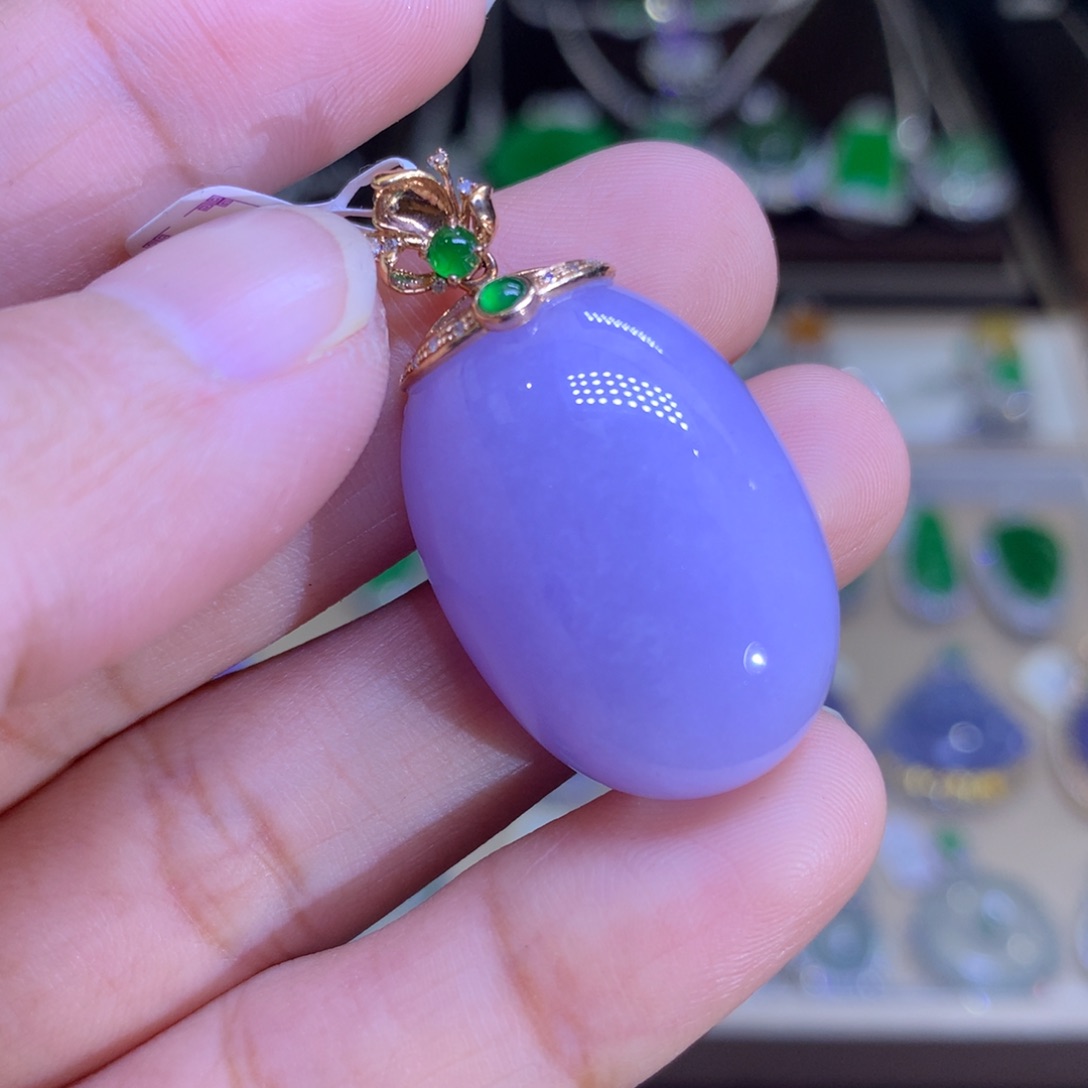 翡翠颈饰18K金镶嵌翡翠