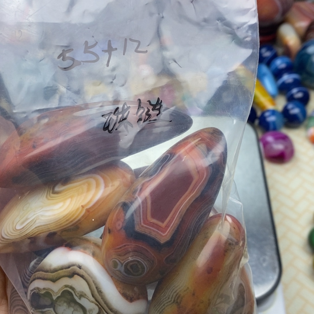 孙***娘玛瑙/玉髓未镶嵌颈饰