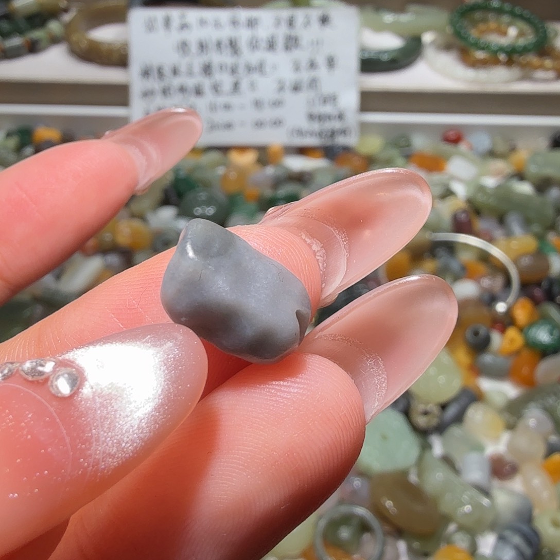 和田玉未镶嵌珠宝奇石