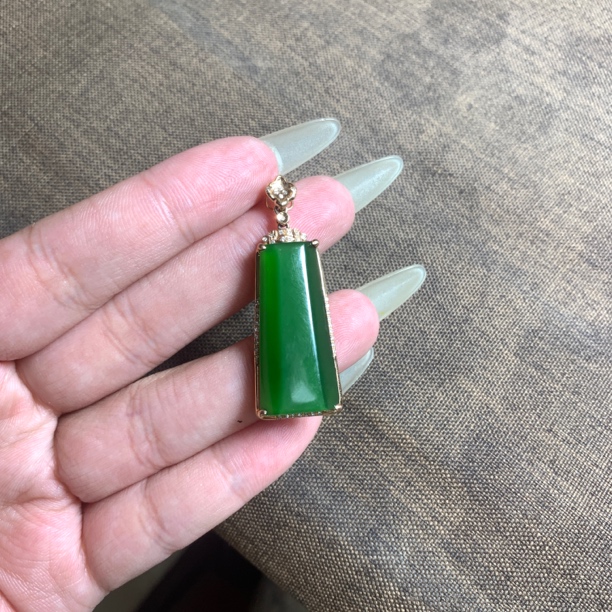 和田玉碧玉18k金吊坠