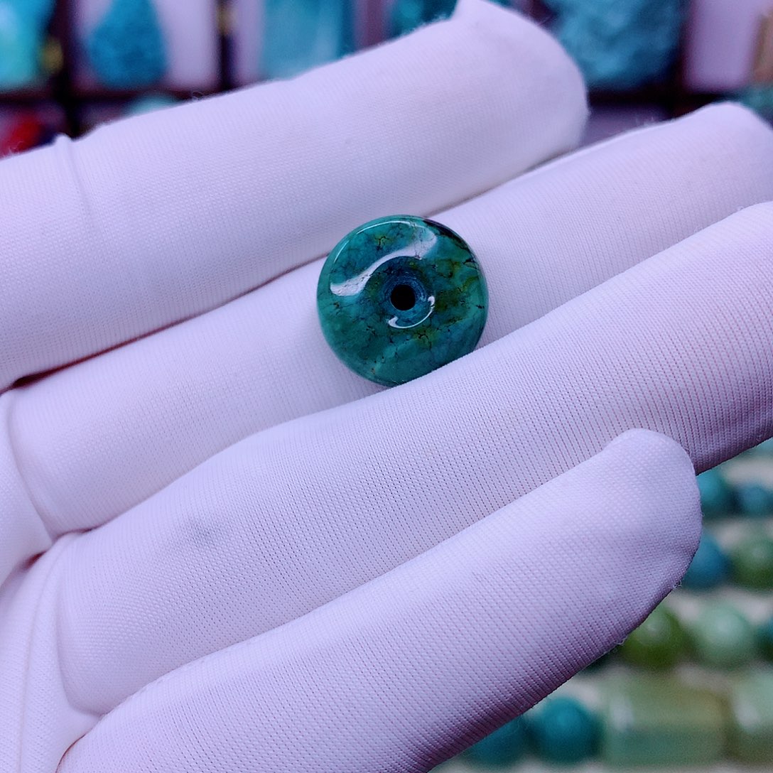 避***港绿松石未镶嵌原矿绿松石