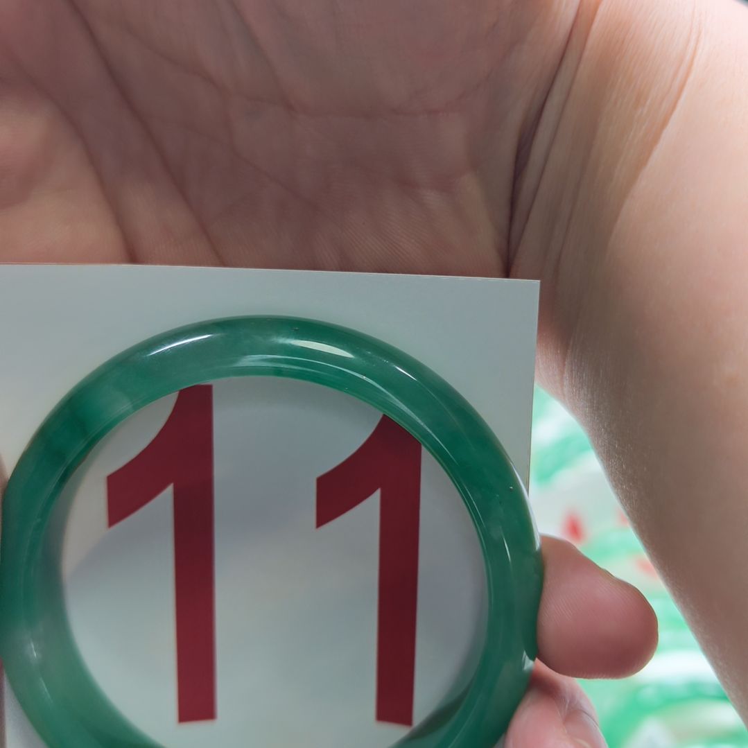 石英质玉（非洲翠）未镶嵌手镯