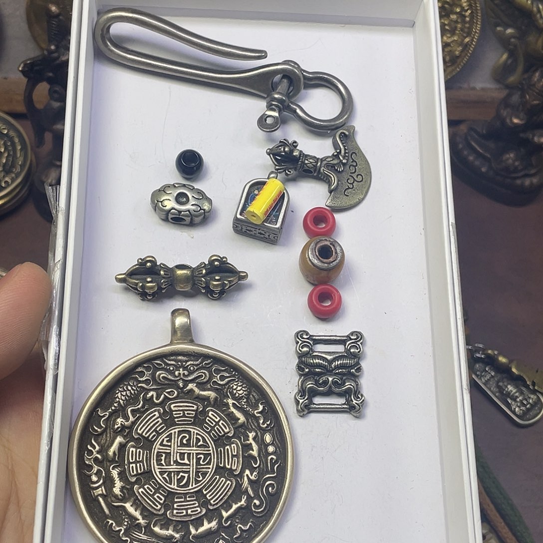 开***5白利马加银奸雄九宫八卦牌腰挂设计款