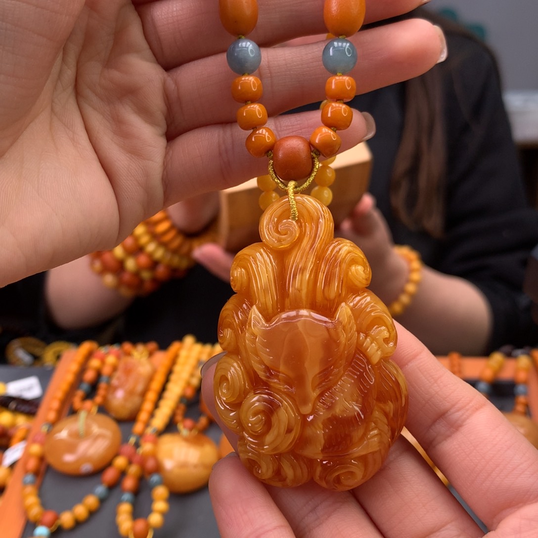 蜜蜡颈饰未镶嵌天然