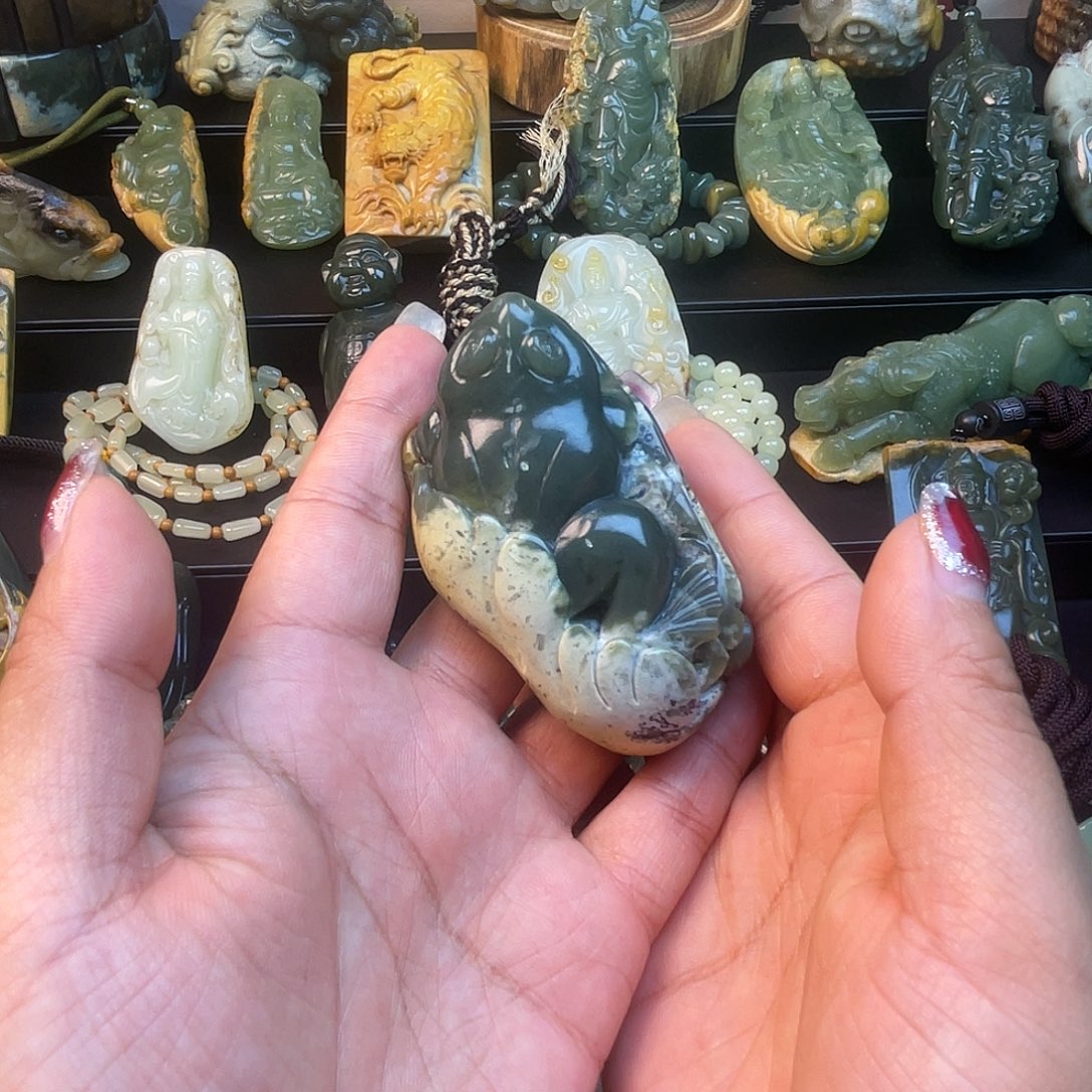 (***）岫岩河磨玉（透闪石质玉）未镶嵌手链