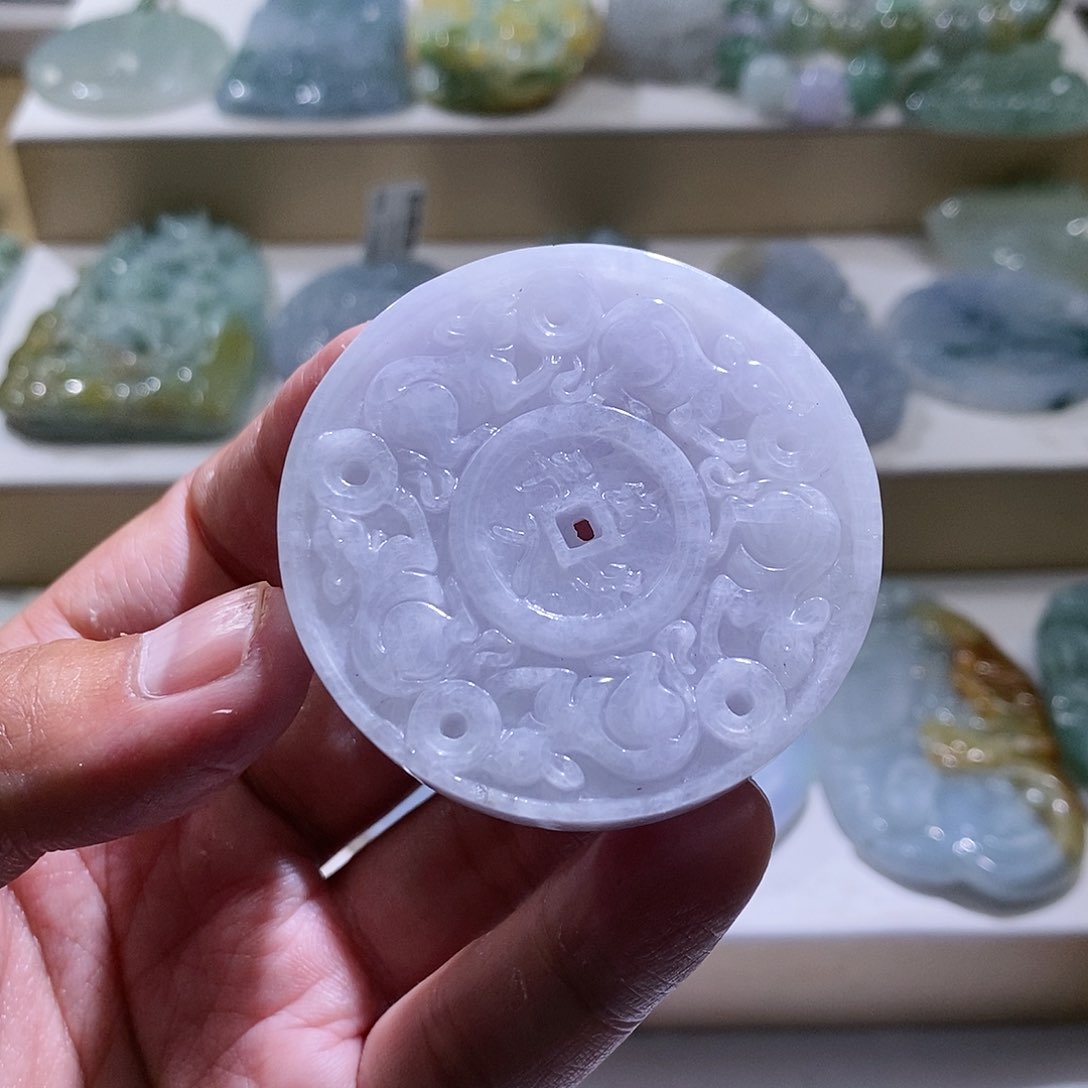 【闪购商品】翡翠颈饰未镶嵌鼠牌