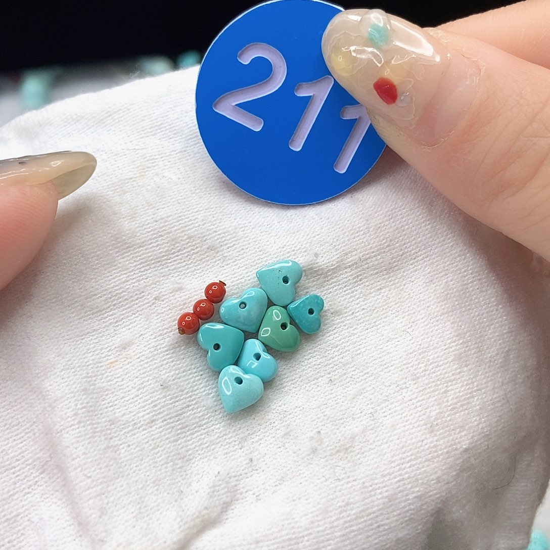 南红玛瑙未镶嵌珠宝奇石