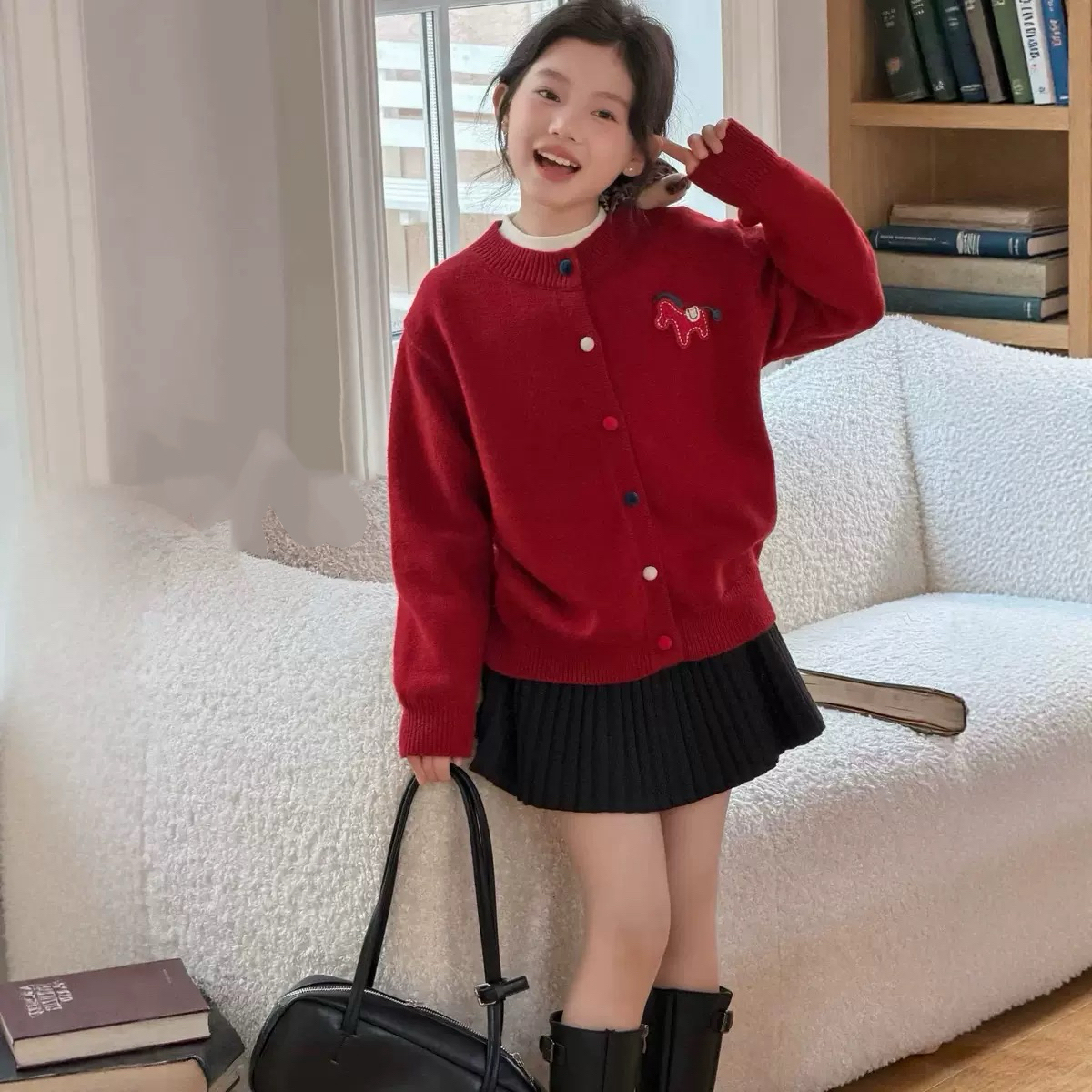 520-mochier沫弛尔女童秋冬加厚红色刺绣小马图案针织开衫