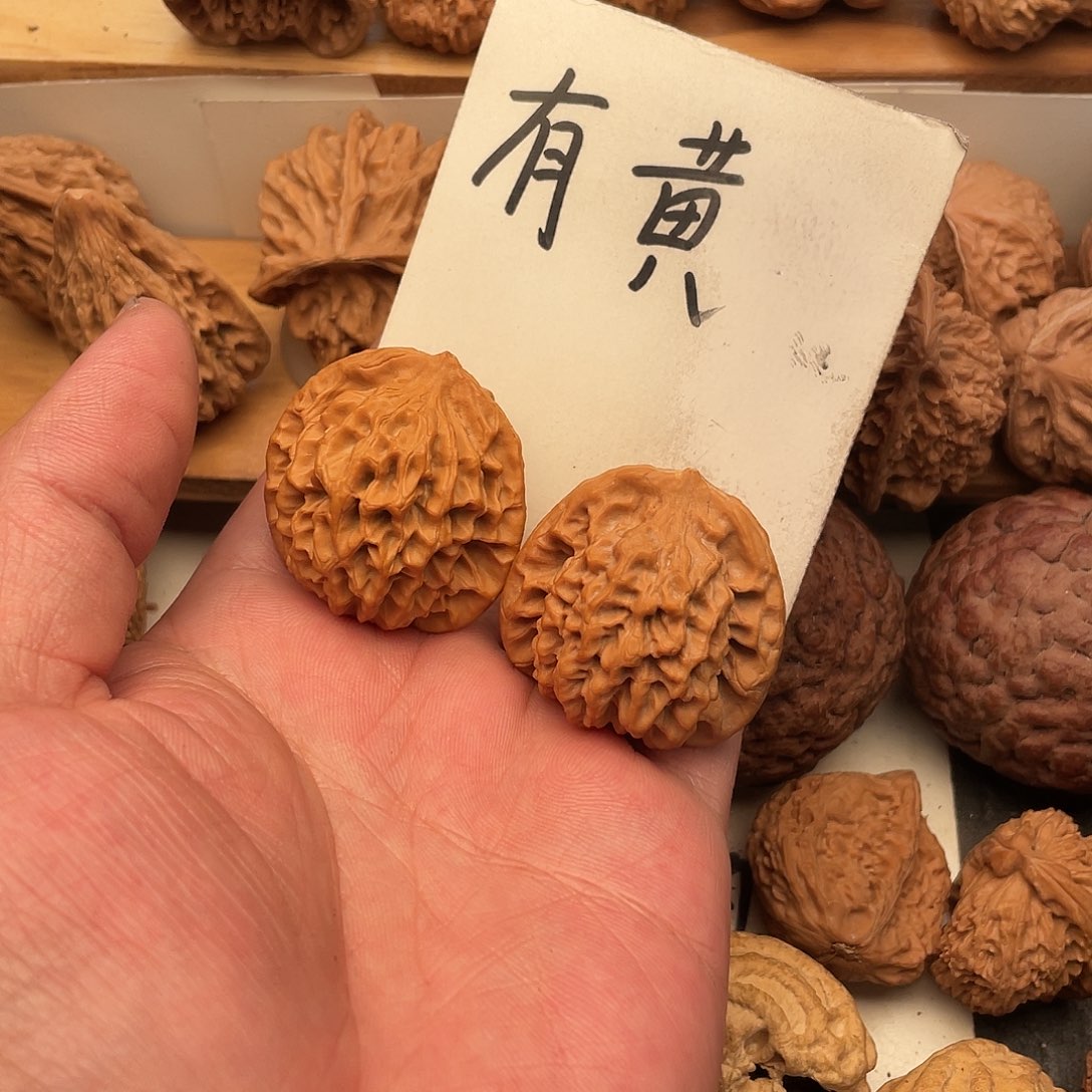 X***来文玩核桃吊坠秦嗯