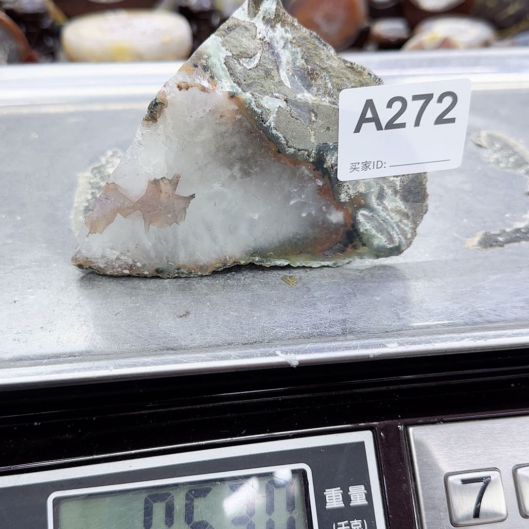 未镶嵌水晶大型摆件（非配饰）