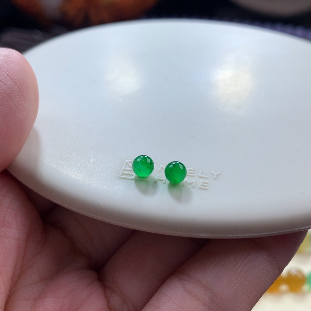 未镶嵌翡翠手链卡4.3 对珠