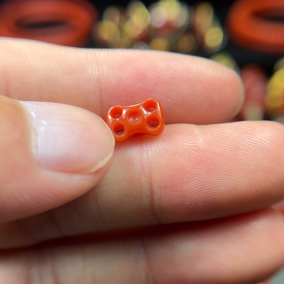 刘***帆南红玛瑙五眼6通未镶嵌