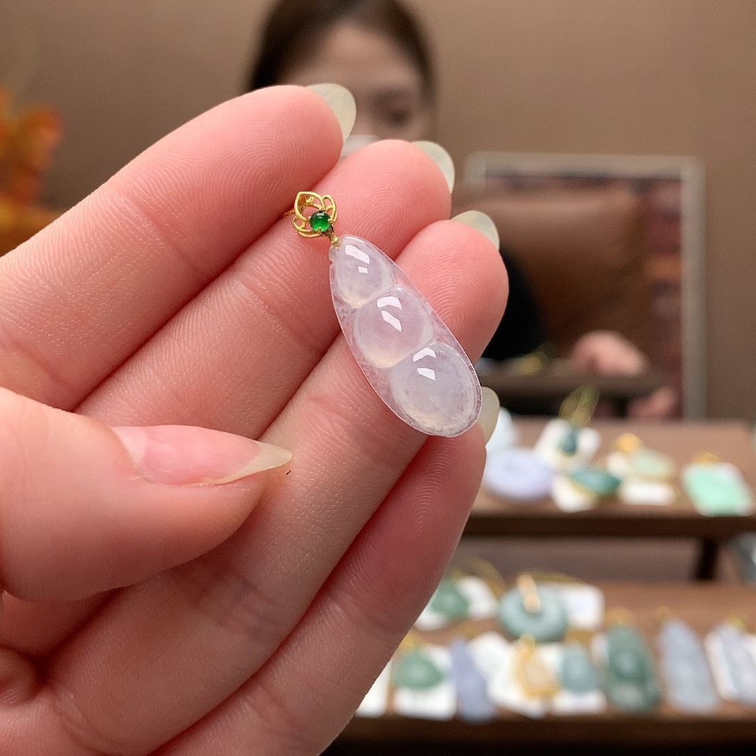 翡翠吊坠(不含链)18K金镶嵌