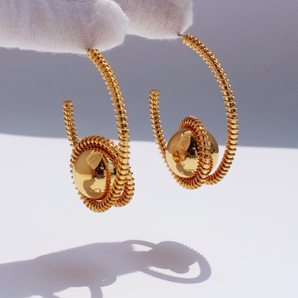 合金耳饰 欧货DP高品螺旋线条金球耳环-8921