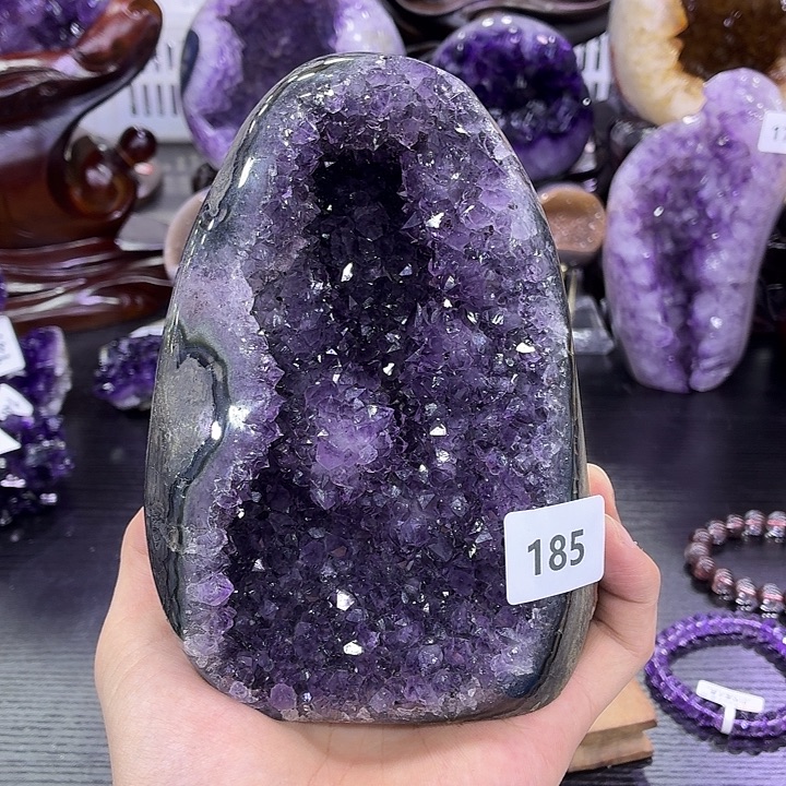 未镶嵌水晶大型摆件（非配饰）