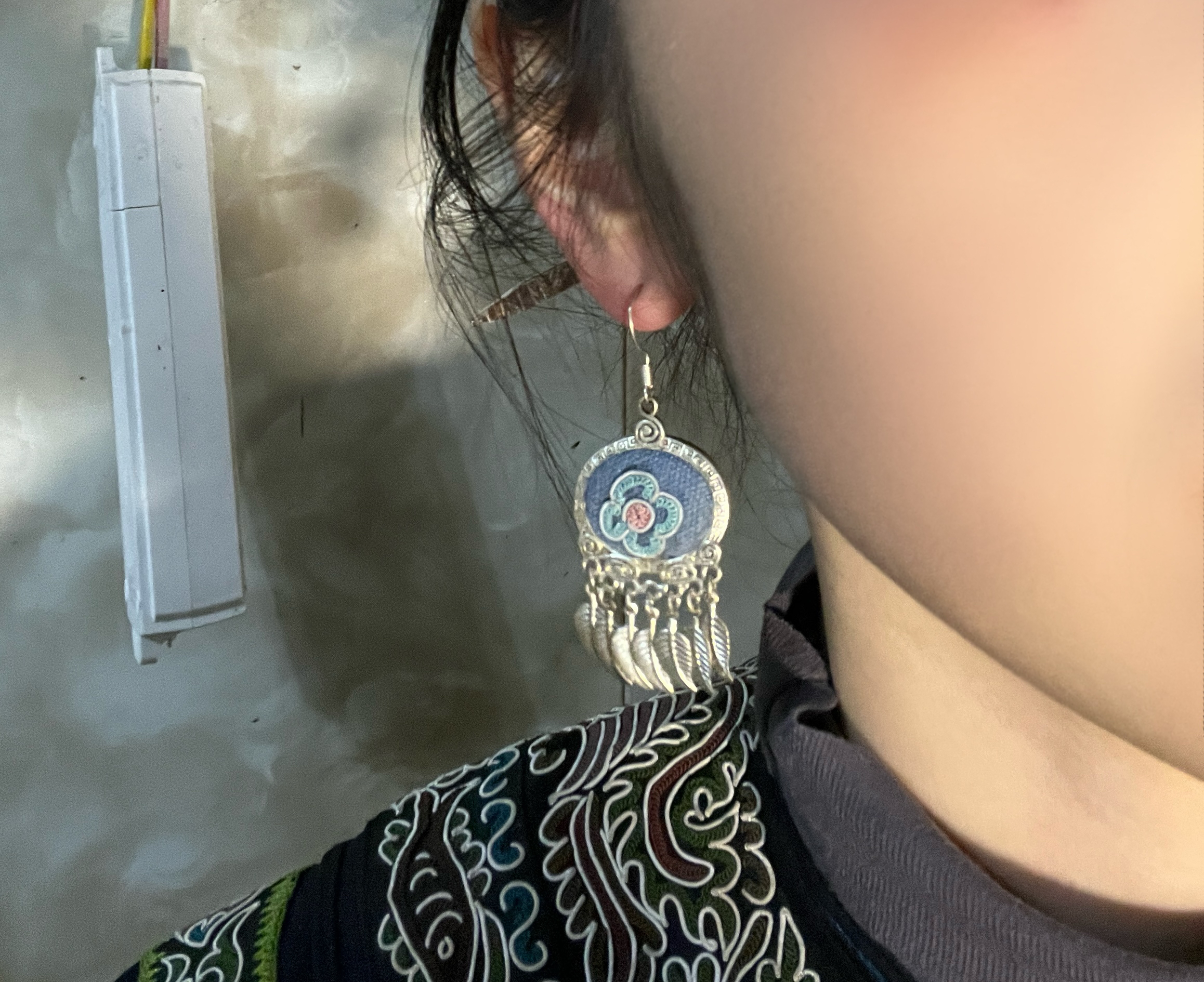 耳环水族马尾绣工艺品