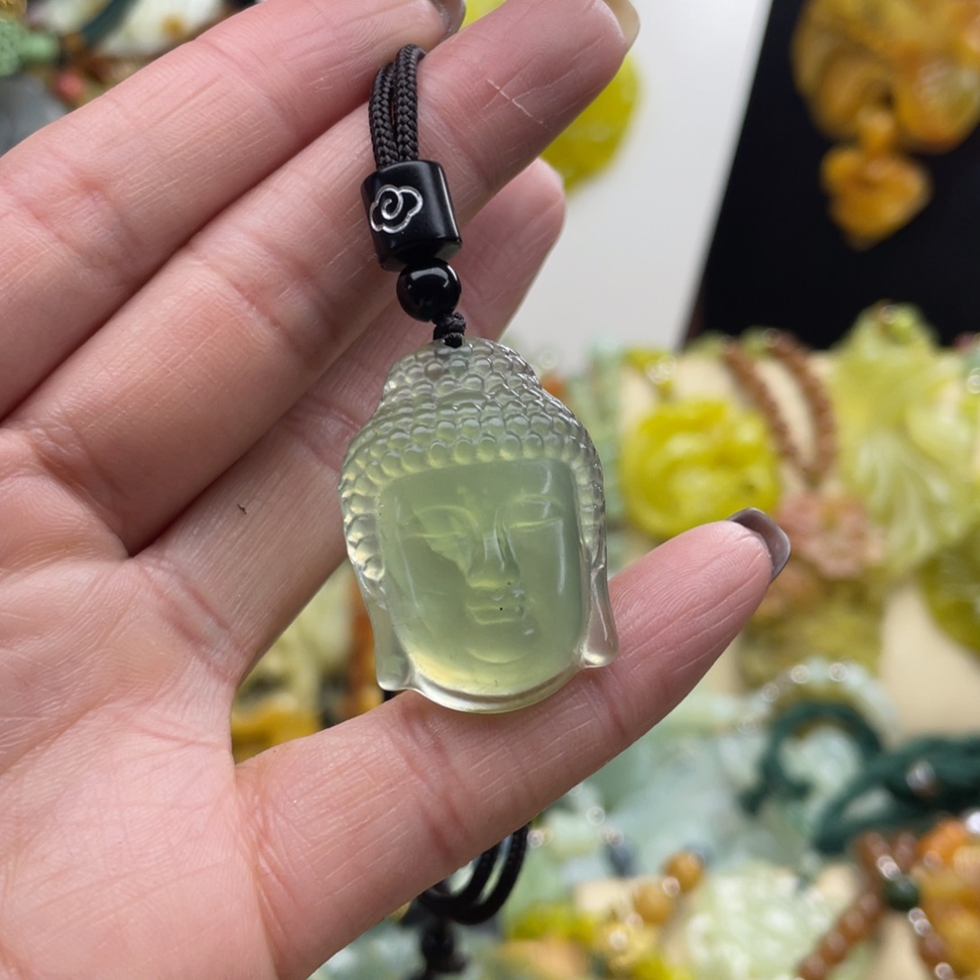 未镶嵌蛇纹石玉颈饰